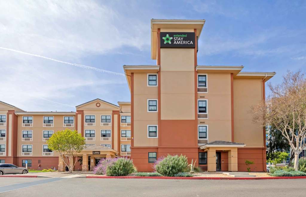 BURBANK, CA: Extended Stay America (ALL Staff & 1 PM Checked In Guests) 30&nbsp;Days