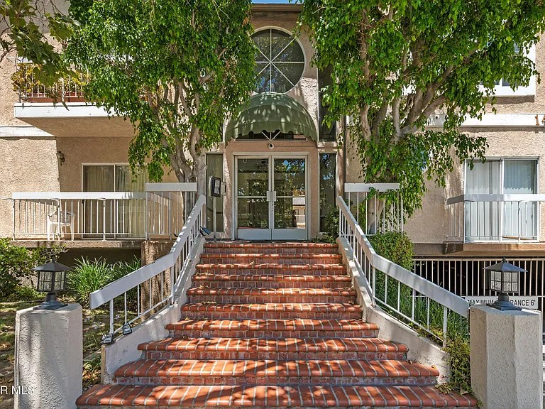 FAMILY’S EAST HOLLYWOOD WAREHOUSE BURNT DOWN: Home Seller $4,500,000 + Real Estate Agent $1,000,000 + FB Marketplace Seller $300,000 + Andres Valdez $300,000 (ANDRES VALDEZ TITLE OWNER OF BOTH) 